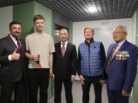 В Нерюнгри дети-сироты получили квартиры в новом доме