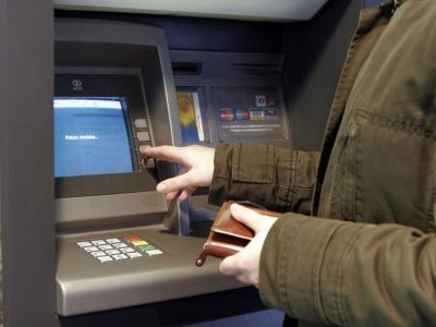 Убыток вместо предоплаты: Житель Нерюнгринского района нажимал на кнопки под диктовку мошенницы