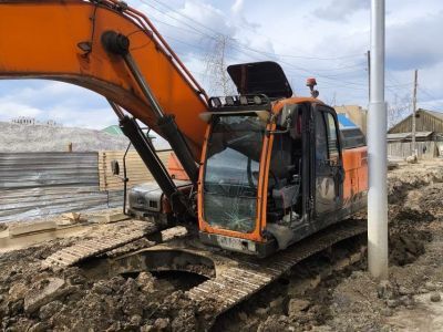 В Якутске жители частного сектора трех улиц остались без света по вине неосторожного водителя