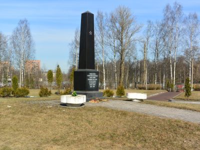 Братская могила жителей Ленинграда, погибших в годы Великой Отечественной войны 1941-1945 г.г.