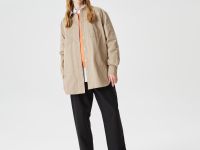 Женская лёгкая куртка Lacoste