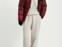 Удлиненный пуховик полуприлегающего силуэта