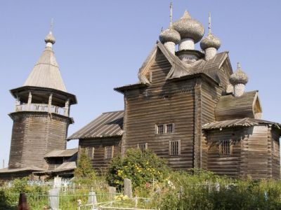 Церковь Дмитрия Солунского с колокольней (деревянная)