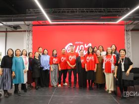 В Якутске запустили автобусы с аудиогидами по легендам долины Туймаады и историям водителей