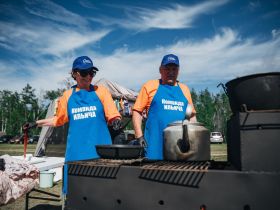 Фоторепортаж с фестиваля-конкурса «Полевая кухня» в Якутске