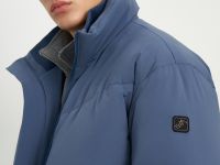 Оверсайз пуховик с воротником-стойкой