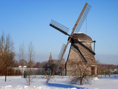 Ветряная мельница XX века из деревни Ладощина Солецкого района