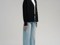 Кардиган свободного кроя с v-вырезом