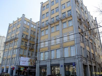 Здание Кожсиндиката, 1925-1927 гг., надстройка 1948 г., архитектор А.П.Голубев, инженер Е.Израилович