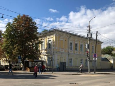 Здание поликлиники