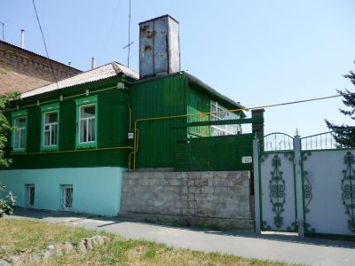 Здание, где в июле-сентябре 1918 г. находился штаб обороны г.Орска от дутовских банд