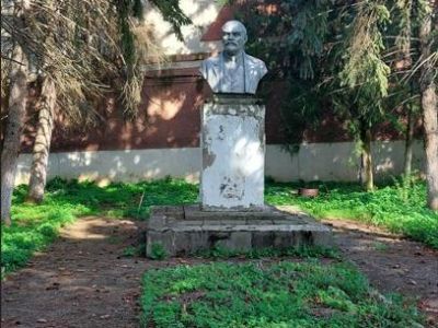 Памятник В.И. Ленину