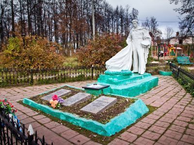 Братская могила 4-х летчиков