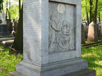 Могила Муравьева М.Н. (1757-1807), писателя, государственного деятеля