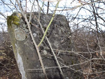 Стела надмогильная