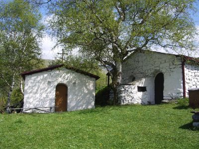 Два культовых здания