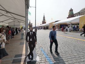 В Москве проходит XI Книжный фестиваль "Красная площадь"