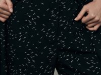 Комбинезон с v-образным вырезом без рукавов