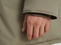 Пуховое полупальто с капюшоном и воротником-стойкой