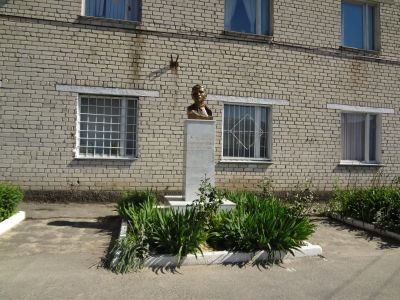 Памятник А. Скокову, Герою Советского Союза