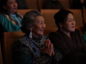 В Якутске ко Дню родного языка и письменности наградили выдающихся деятелей