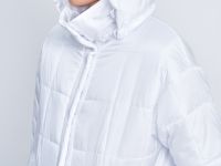 Утепленное пальто прямого кроя с карманами