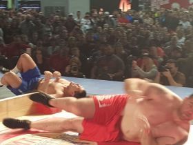 Сенсационная смена мирового лидера в мас-рестлинге