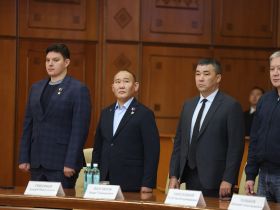 13-го Героя России из Якутии чествовали в Доме правительства