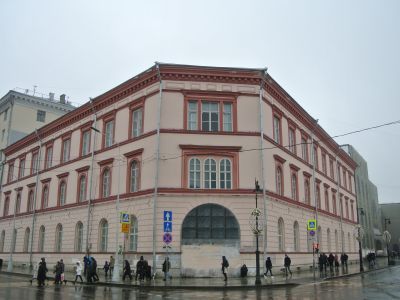 Служебный корпус Отделения почтовых карет и брик, 1855-1856 гг., 1914 г., архитектор А.К.Кавос