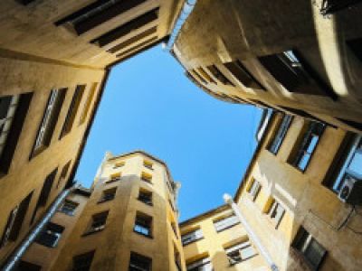 Дворы и парадные Петроградской