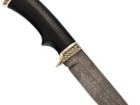 Нож Егерь, дамасская сталь, литье, гравировка, рукоять граб