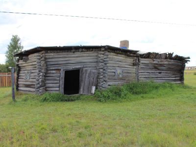 Семигранная поварня с амбаром (конец ХIХ в.)