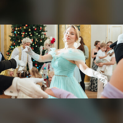 Бал для самых маленьких в усадьбе