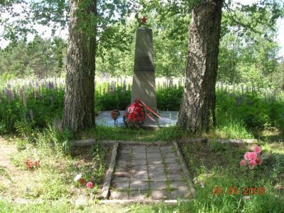 Могила генерал-майора Ивана Павловича Шевчука (1892-1942 гг.)