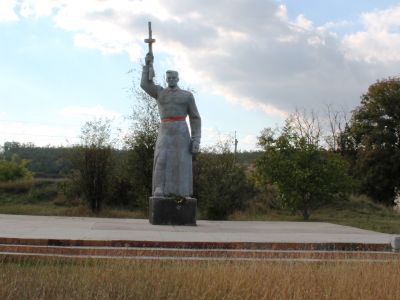 Памятный знак в честь воинов-односельчан, погибших в годы Великой Отечественной войны