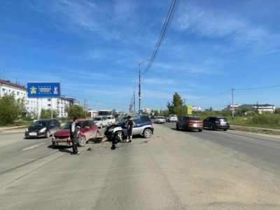 За выходные в Якутске в ДТП пострадали пять человек