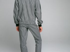 Брюки в клетку для девочки