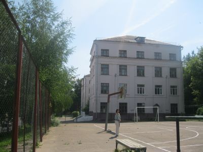 Здание I-й средней школы, где учились смоленские подпольщики Е.Шпаковский, В.Власов, Л.Гоева, погибшие в 1942 г.