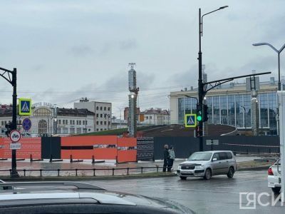 На площади Ленина в Якутске началась укладка газона на наклонном ландшафте