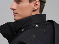 Утепленное полупальто с накладными карманами и капюшоном