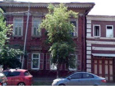 Главный дом, в котором жил советский писатель И.Р. Гольдберг