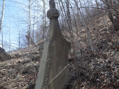 Стела надмогильная