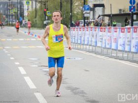 Чемпионом России на 100 км в Якутске стал Валерий Лукин