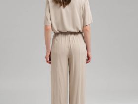 Легкие брюки-палаццо с эластичным поясом