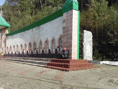 Мемориал погибшим шахтерам шахты им. Л.Д.Шевякова