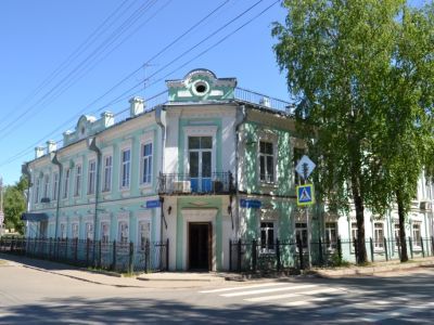 Дом Чебаевских с магазином