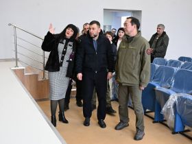 Айсен Николаев и Денис Пушилин проверили ход ремонтно-восстановительных работ в Докучаевске