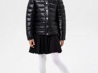 Куртка текстильная с полиуретановым покрытием для девочек (бомбер)