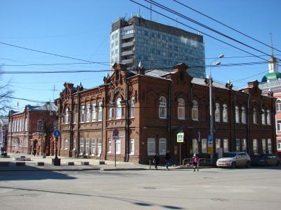 Школа церковно-приходская Рождество-Богородицкая. Здесь под руководством А.Д. Городцова проходили занятия народных певческих курсов