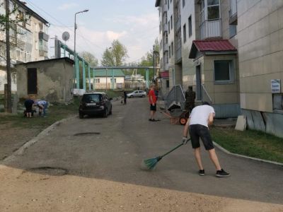 В Алданском районе сотрудники компании «Железные дороги Якутии» провели субботник